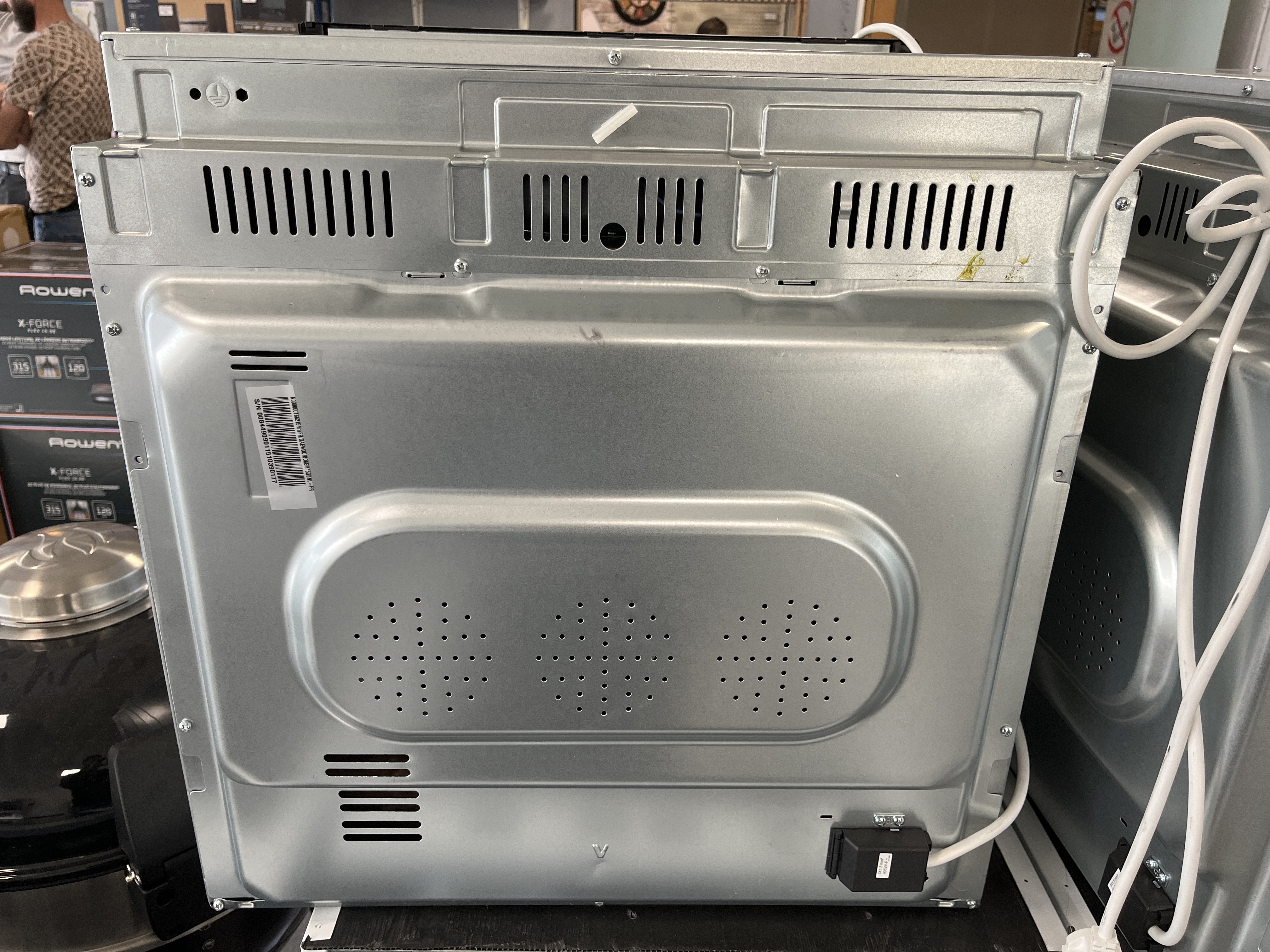 Daewoo Four Encastrable Multifonction 69L
