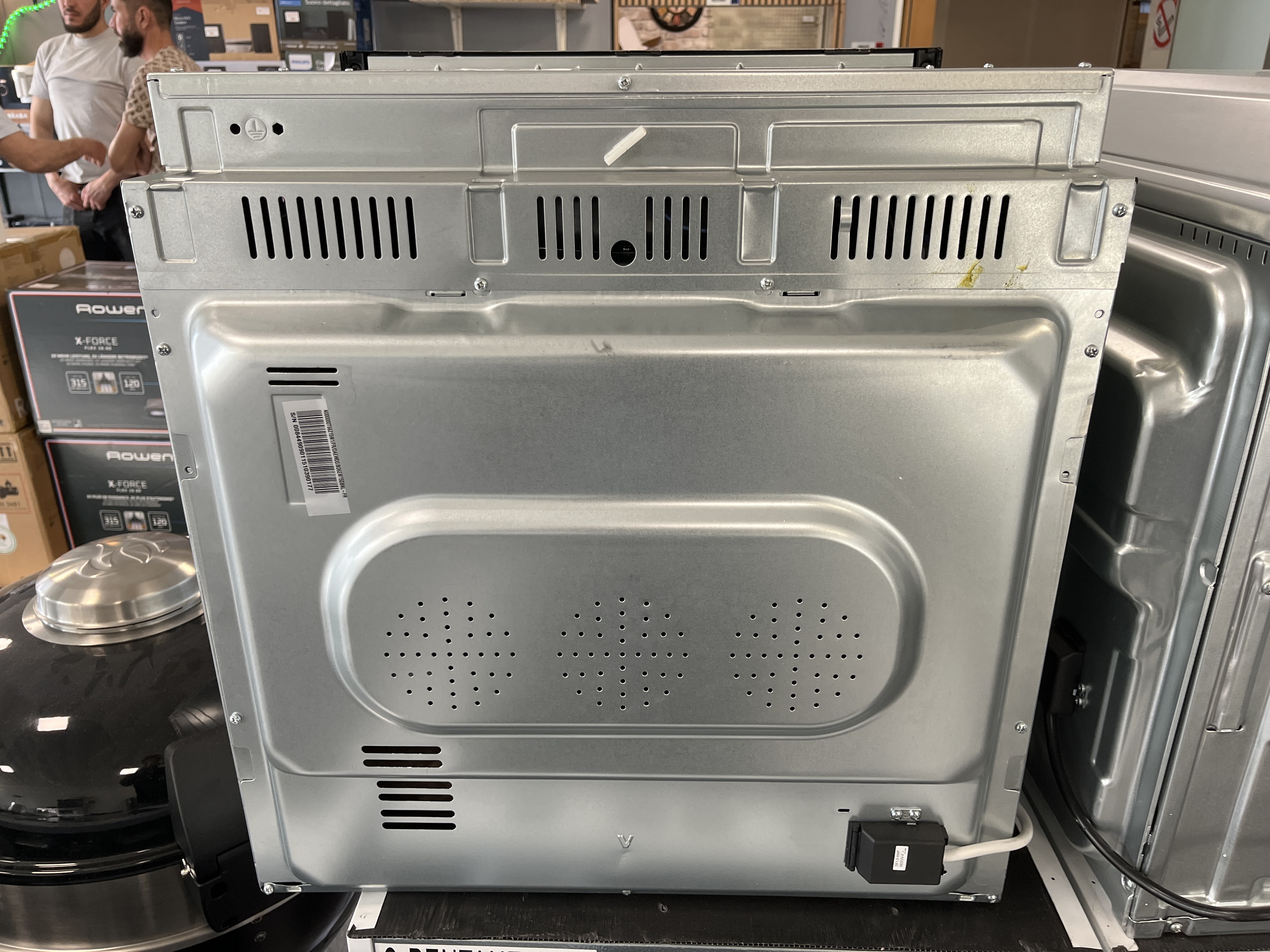 Daewoo Four encastrable noir convection naturelle 72L