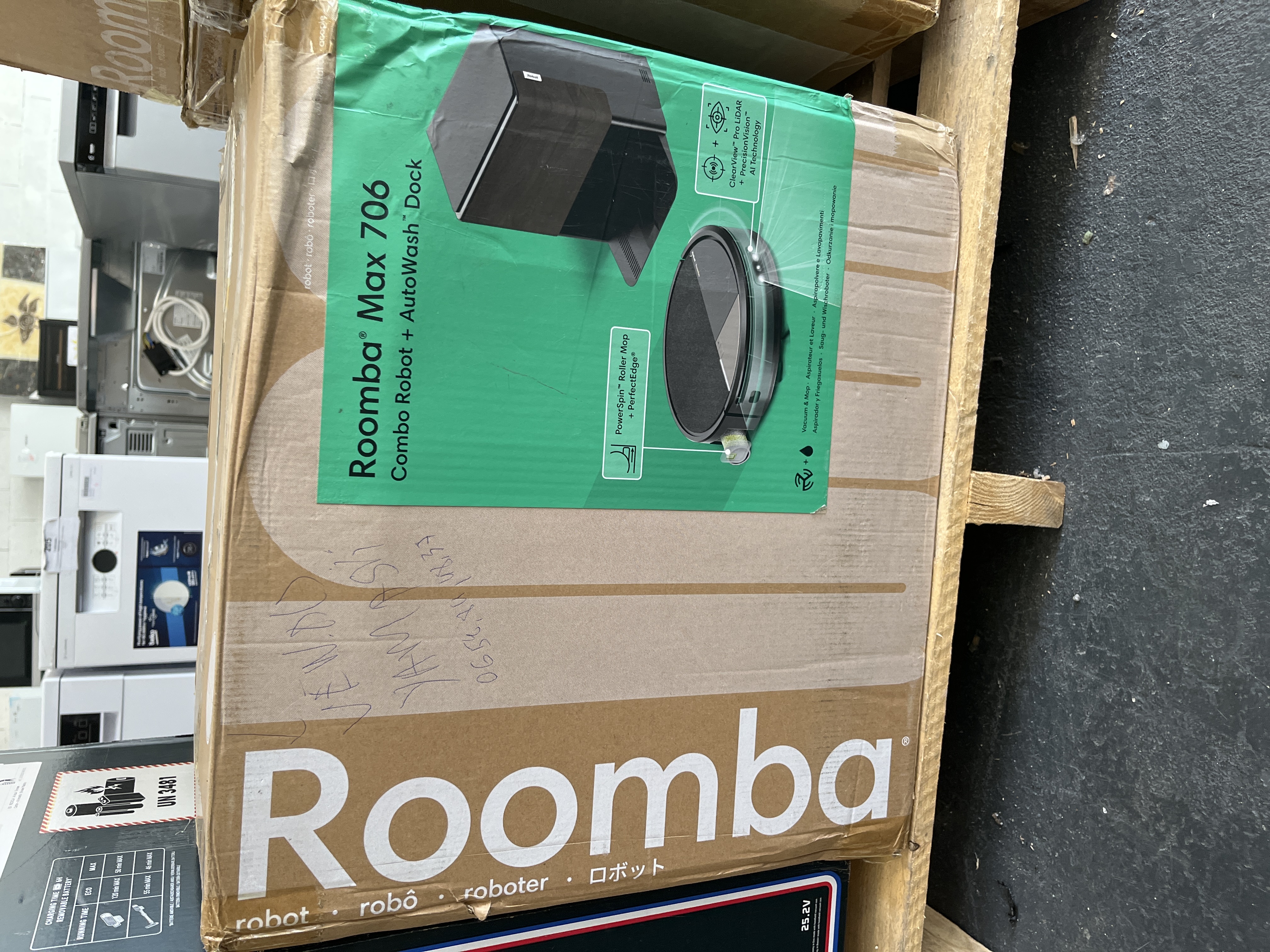 Aspirateur roomba max 706