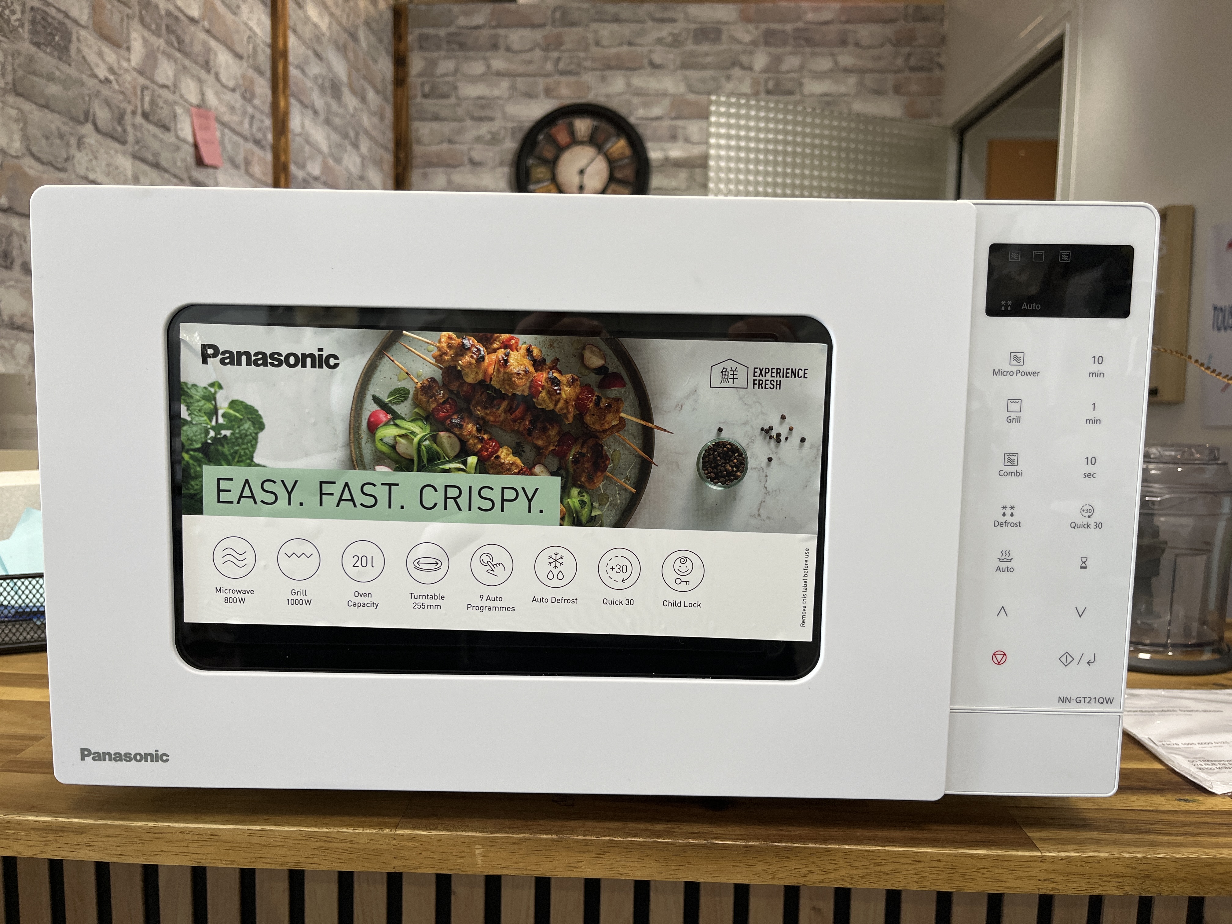 Panasonic micro ondes nn _ gt21QW