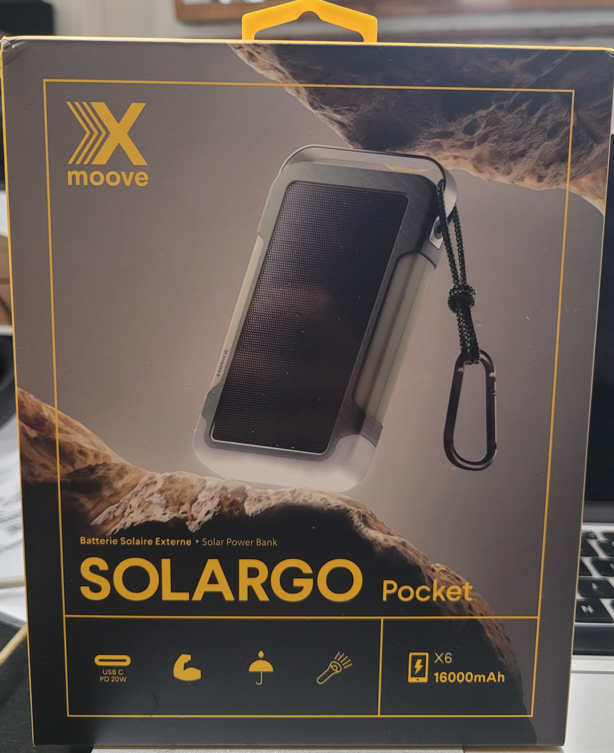 Xmoove Pocket - Batterie externe solaire avec lampe torche - 16 000 mAh