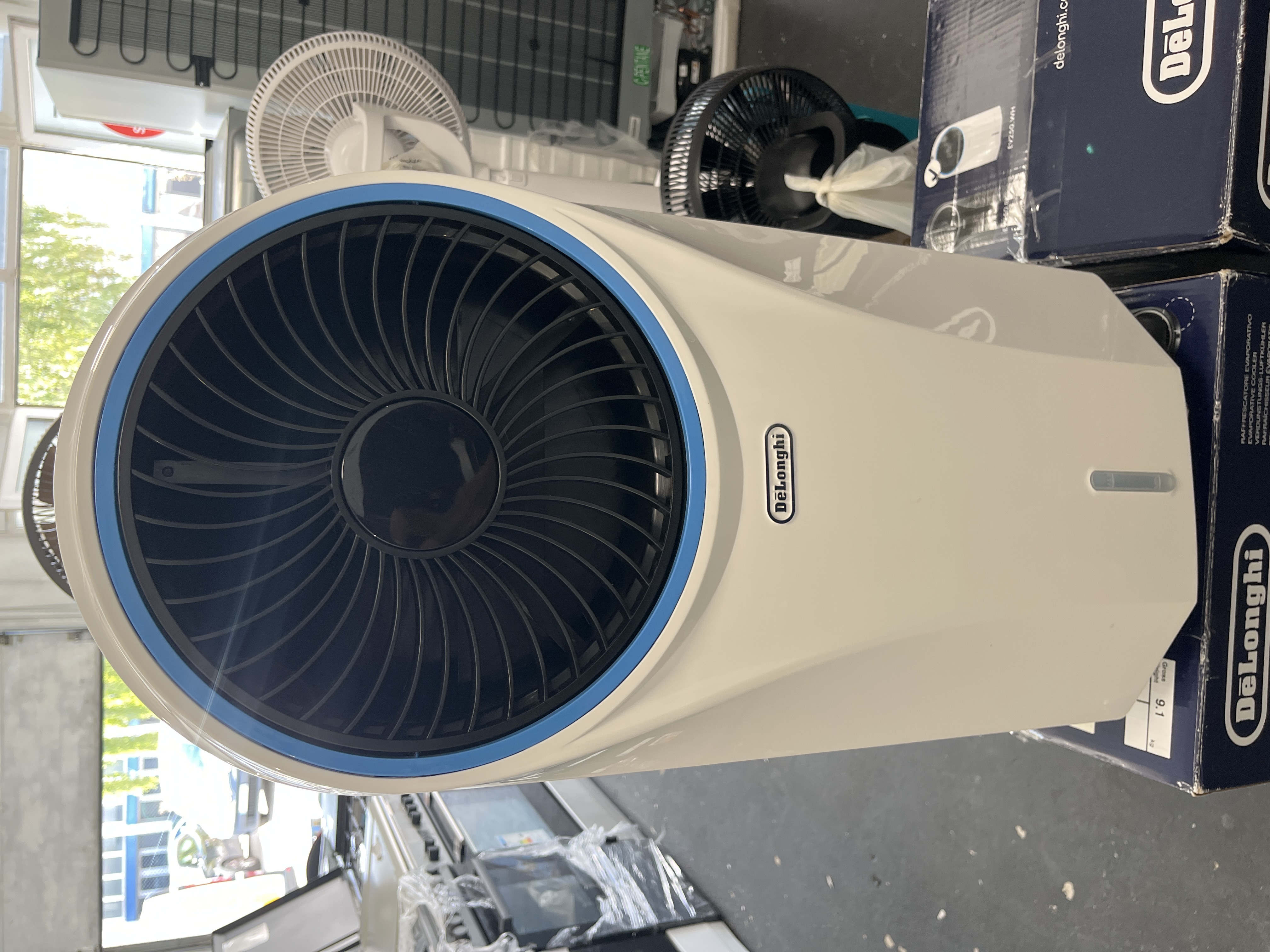 Delonghi rafraîchisseur d’air EV250.WH